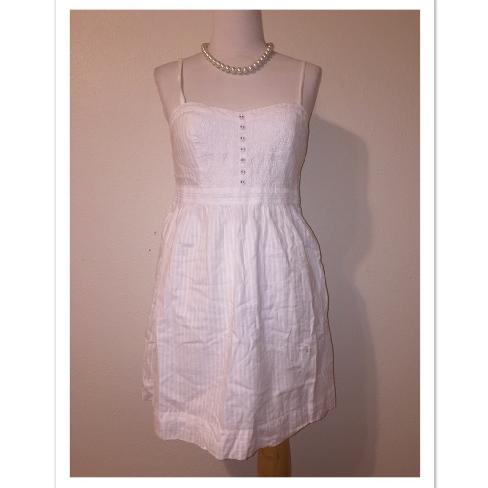 ⚪️ White dress ⚪️